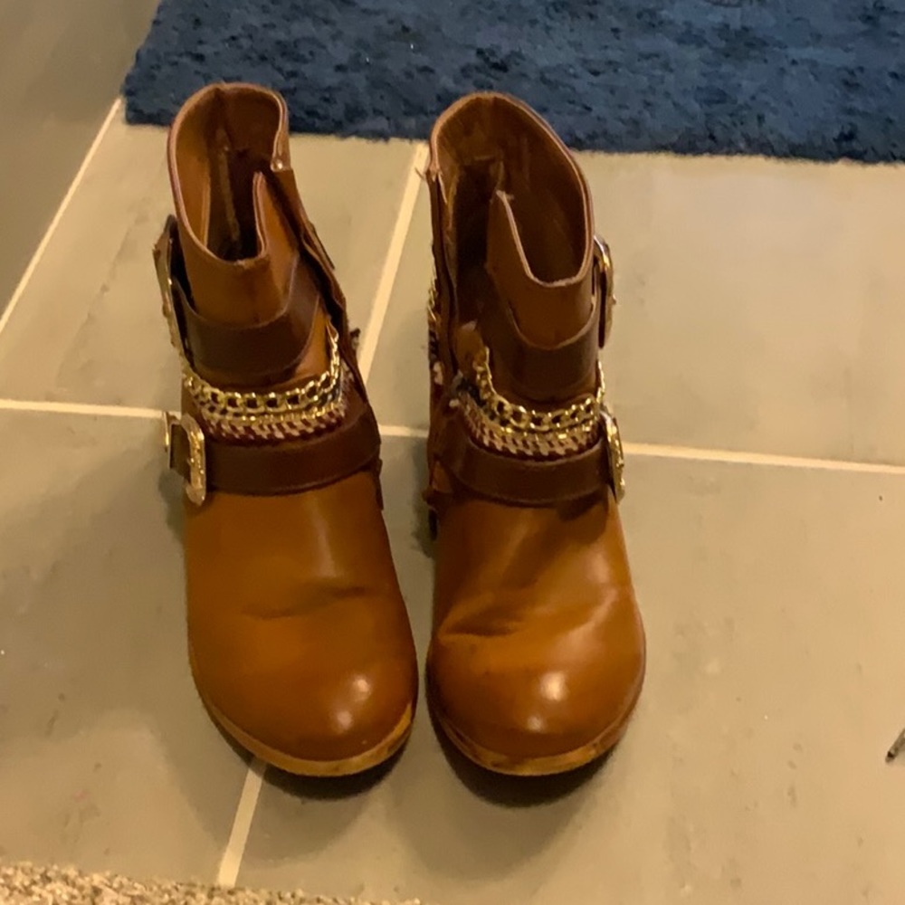 Olivia miller booties